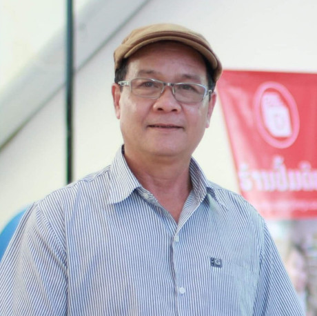Chân dung nhà thơ SENGCHANG SOUKHASEM