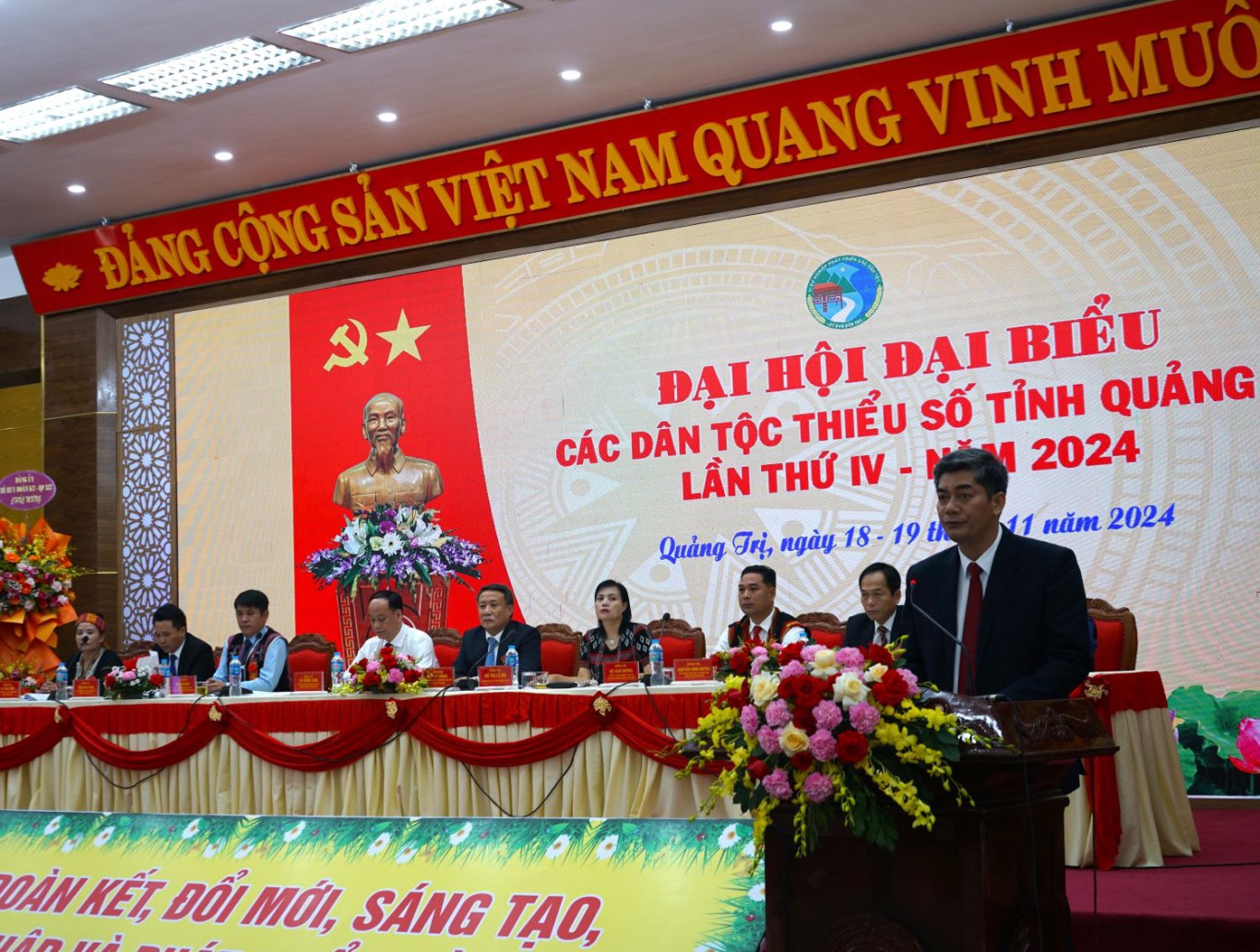 Ủy vi&ecirc;n dự khuyết Trung ương Đảng, Thứ trưởng, Ph&oacute; Chủ nhiệm Ủy ban D&acirc;n tộc Y Vinh Tơr ph&aacute;t biểu tại Đại hội - Ảnh: L.T 