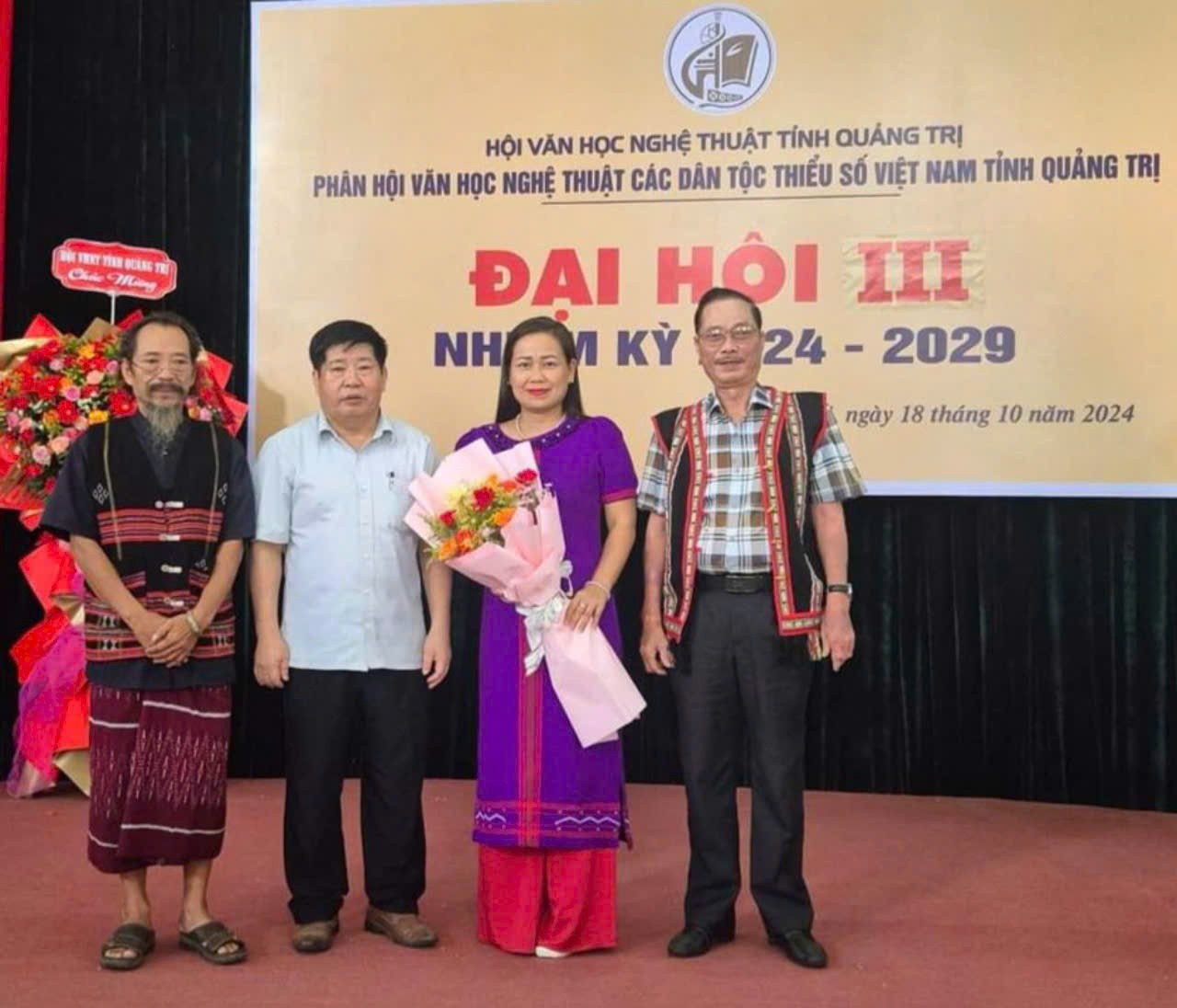 Ban Chấp h&agrave;nh mới ra mắt tại đại hội - Ảnh: L.T